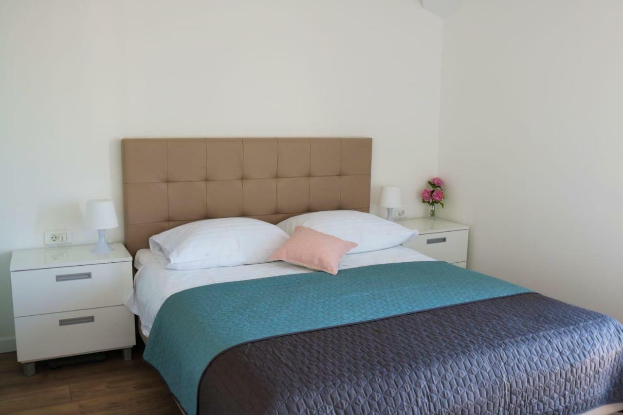 Apartments Gina Trogir Exterior foto