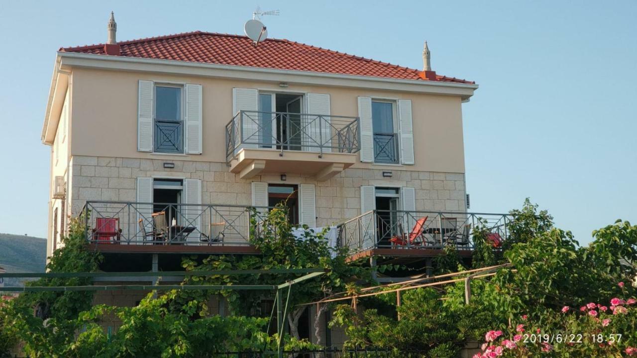 Apartments Gina Trogir Exterior foto
