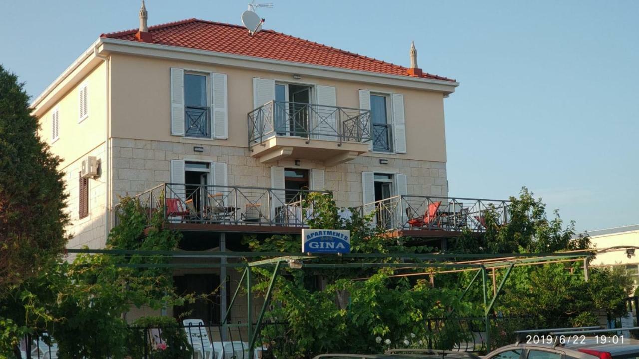 Apartments Gina Trogir Exterior foto